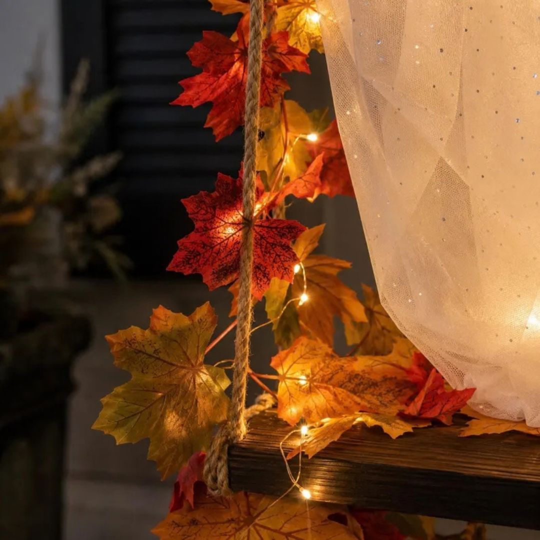 GhostSwing - Leuchtender Halloween-Hängegeist