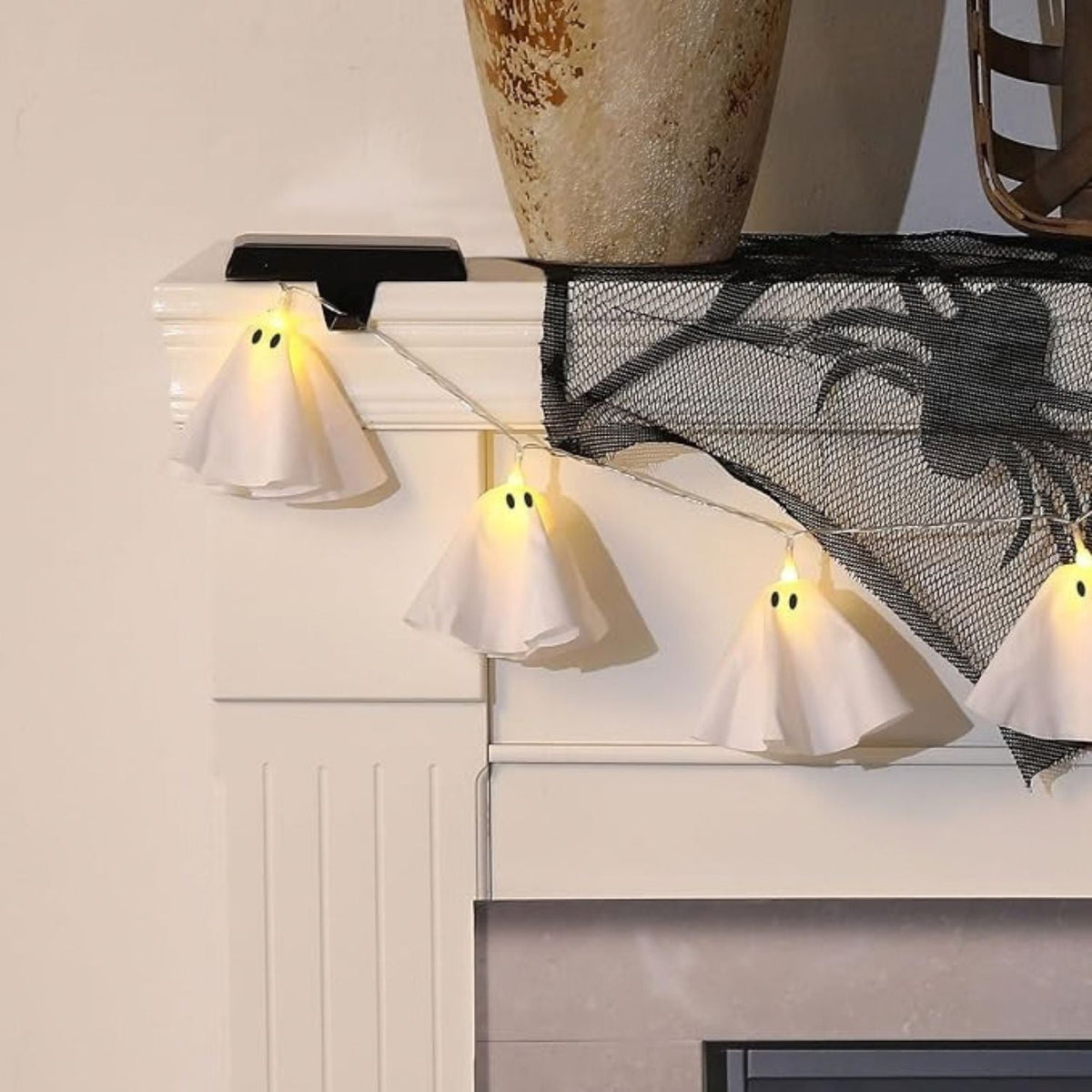 BooLights - Leuchtende Halloween-Geister-Girlande